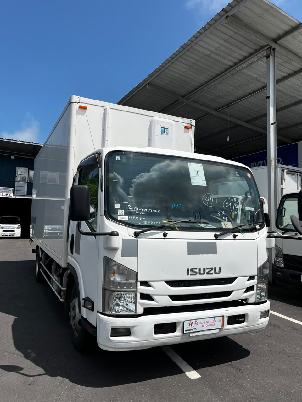 Isuzu TPG-NPR85AN ELF